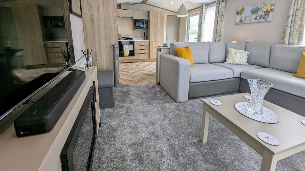 Cheshire West and Chester Apartment | Two-Bedroom Country Lodge - Kelsall, Cheshire