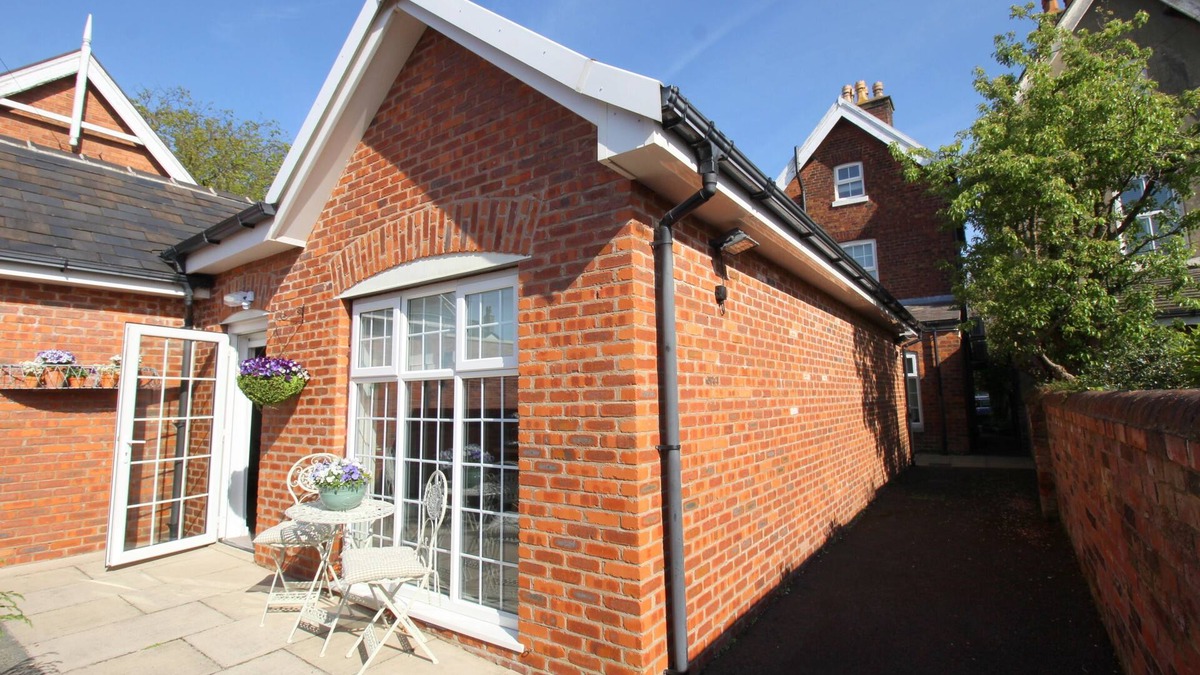 Lytham St. Anne's Apartment | Two Bedroom Deluxe Apartment