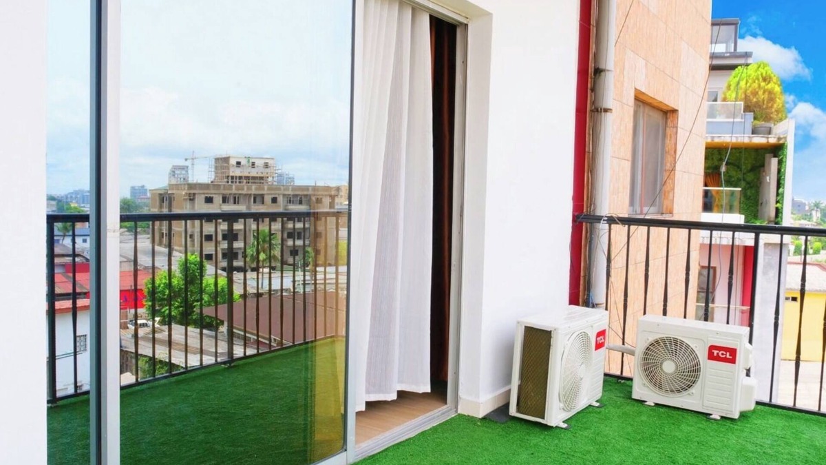 Douala Apartment | Two Bedroom Modern Apartment, elevator and backup generator in the building