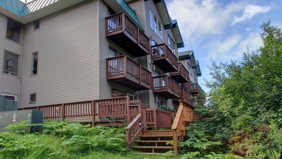 Alyeska Condo | Two Bedroom Ski-in-Ski-out Condo at the base of Alyeska Ski Resort