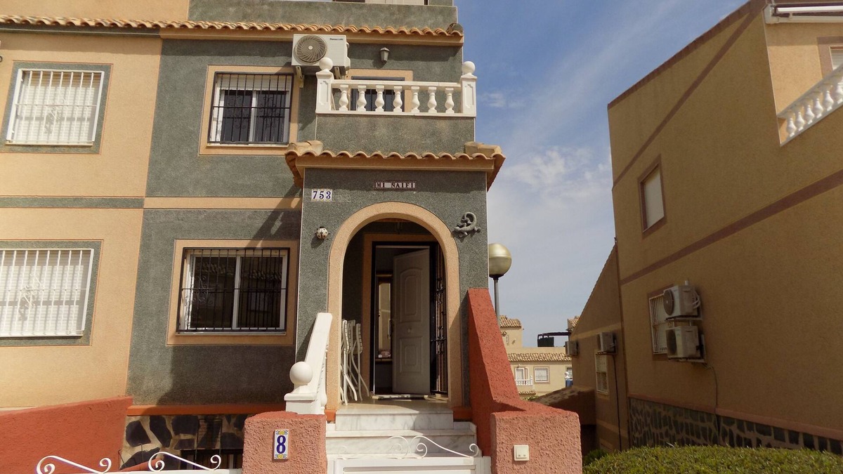 Gran Alacant House | Two bedroom Town house with basement, aircon, communal pool, wifi and sea views