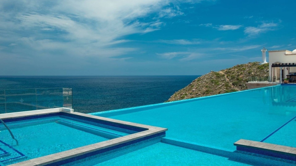 El Rosarito Villa | Two Bedroom Vista Suite - VISTA ENCANTADA RESORT, SPA & RESIDENCES - Breakfast Included by RedAwning