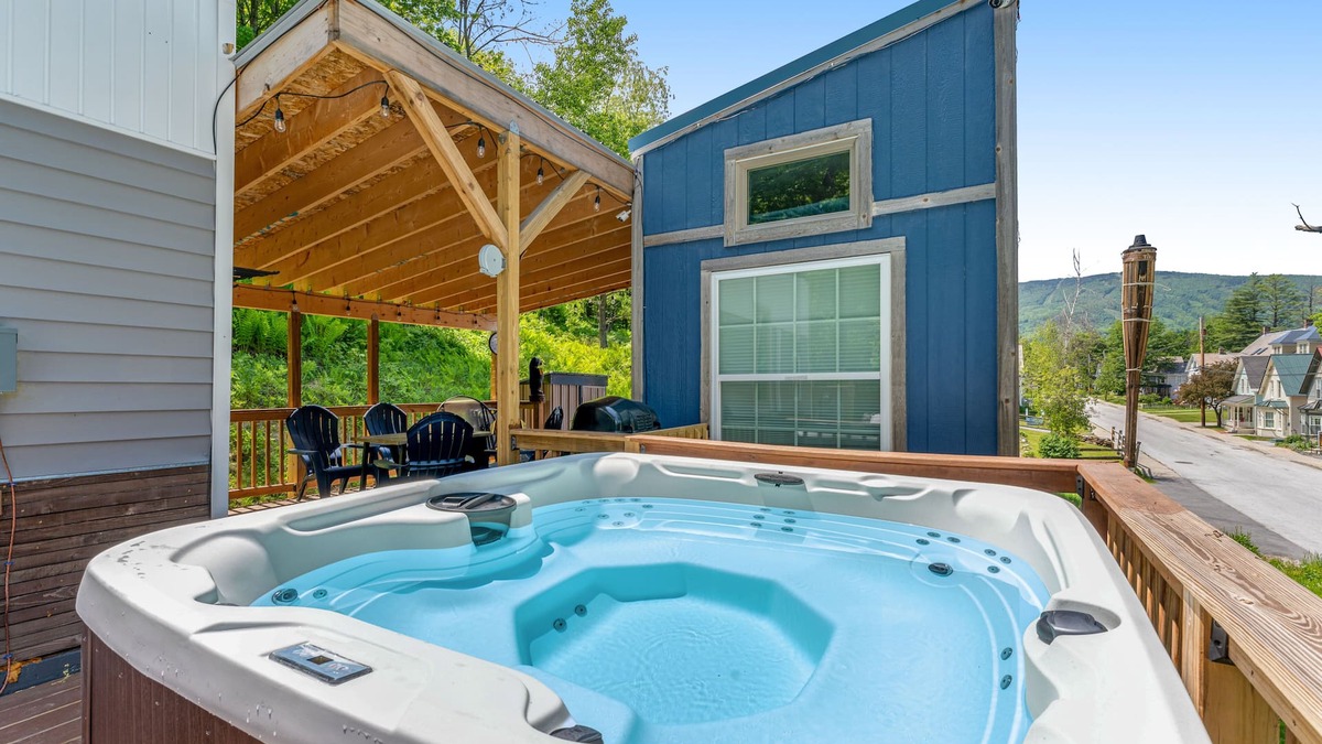 Ludlow Apartment | Two cozy tiny homes with a private hot tub, large deck, grill, AC - dog friendly