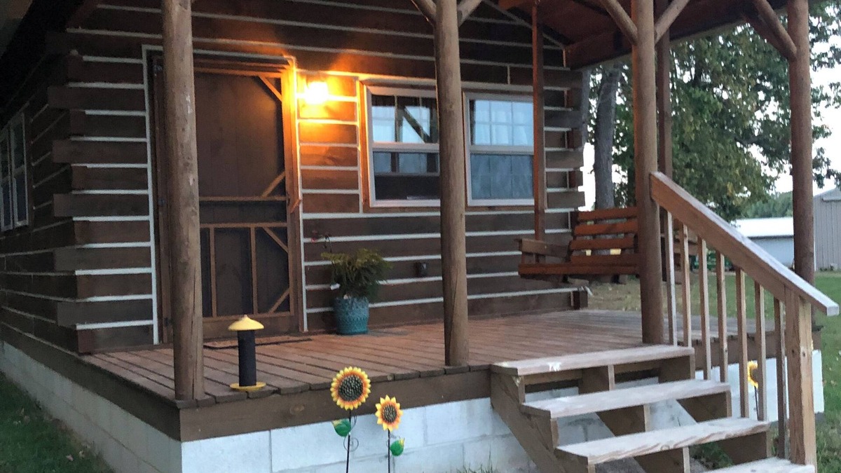 Taswell Cabin | Two Furnished cabins minutes from Patoka Lake and French Lick. Book 1 or 2
