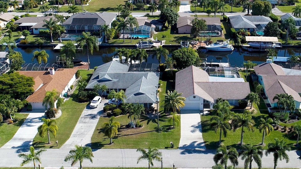 Pelican House | Two Great Gulf Access Homes, Heated Pools -The Steak Out- Roelens Vacations