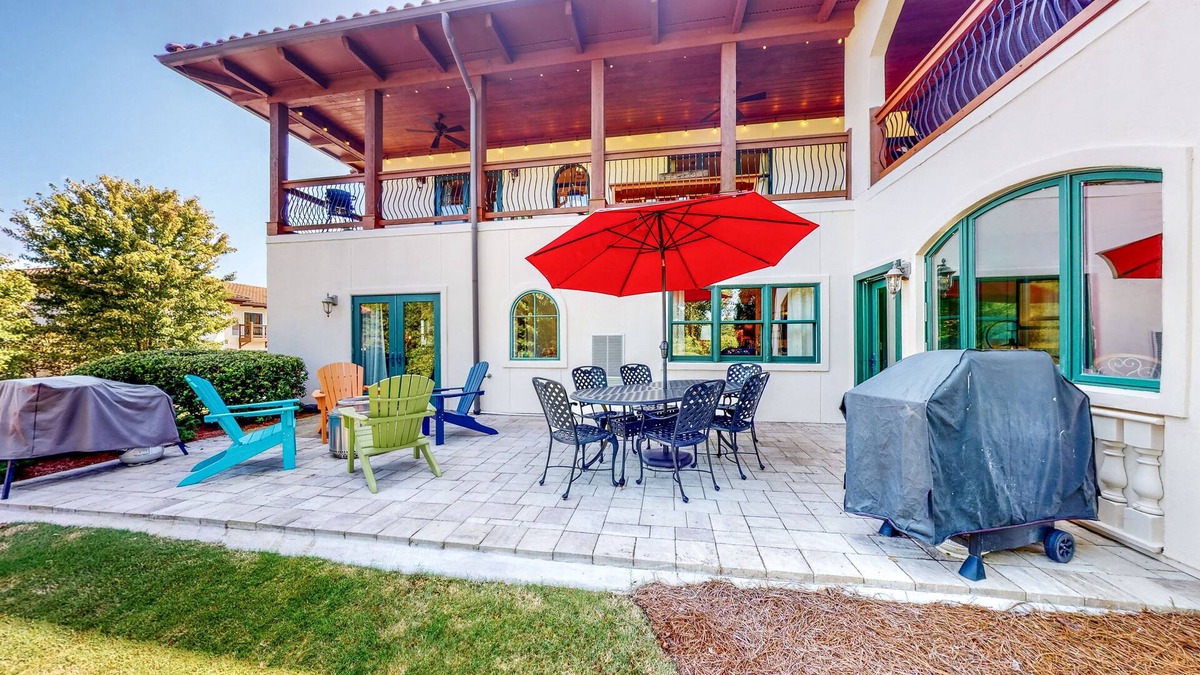 Lake Oconee House | Two Lake Oconee Villas with Fairway Views, Grill, Firepit & Alfresco Dining