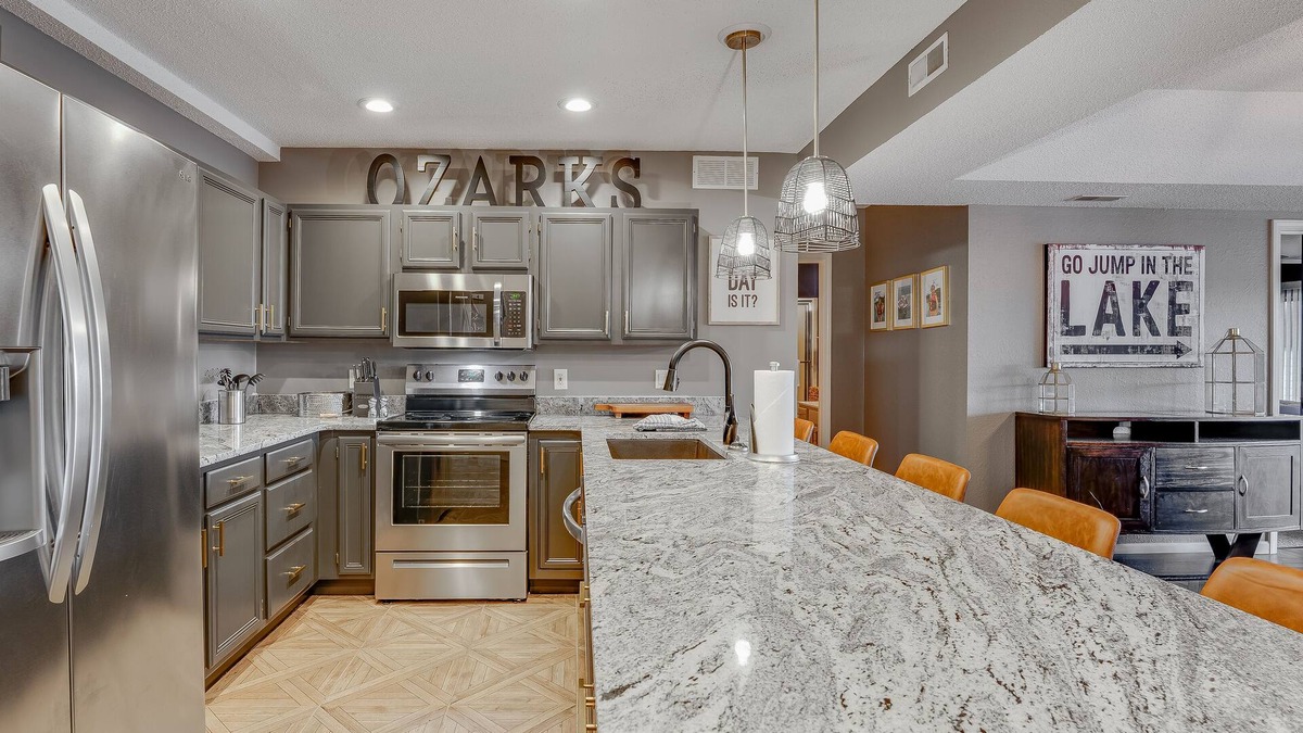 Lake Ozark Condo | Two Master Suites with Lake View