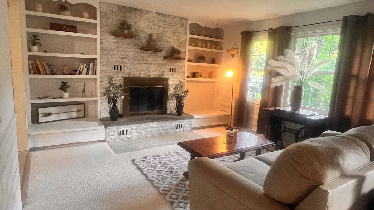 Franklin House | Two-mile Getaway. 3 bedroom house in quiet neighborhood in the country