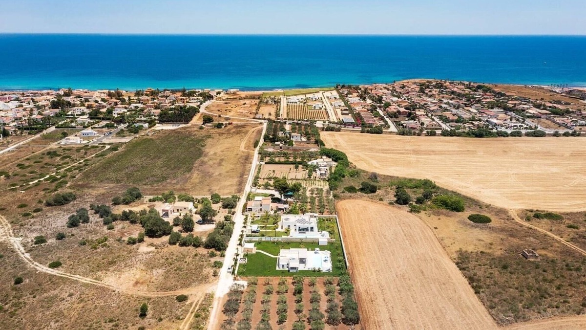 Reitani Villa | Two modern villas with pool near the sea