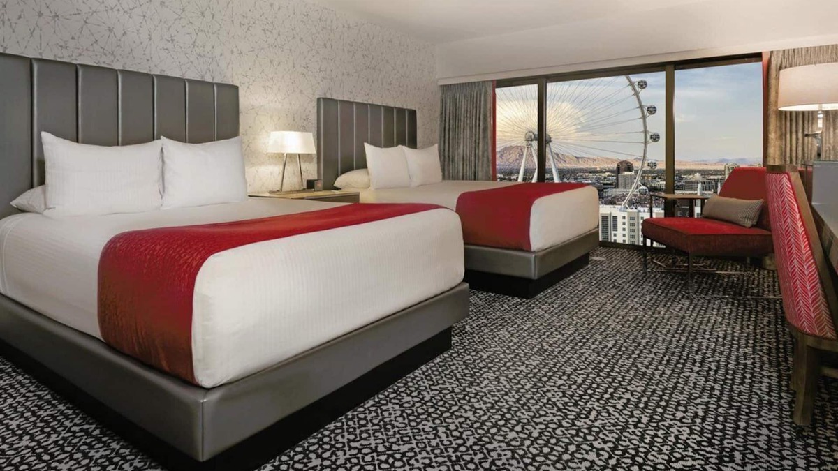 Las Vegas Hotel | Two Queen Room at a Hotel