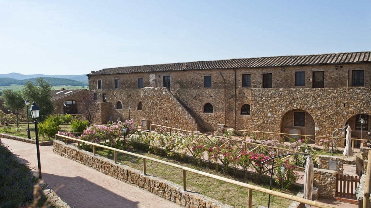 Casalappi Apartment | Two-room apartment in a charming stone village with swimming pool, tennis, in the countryside near the sea and services