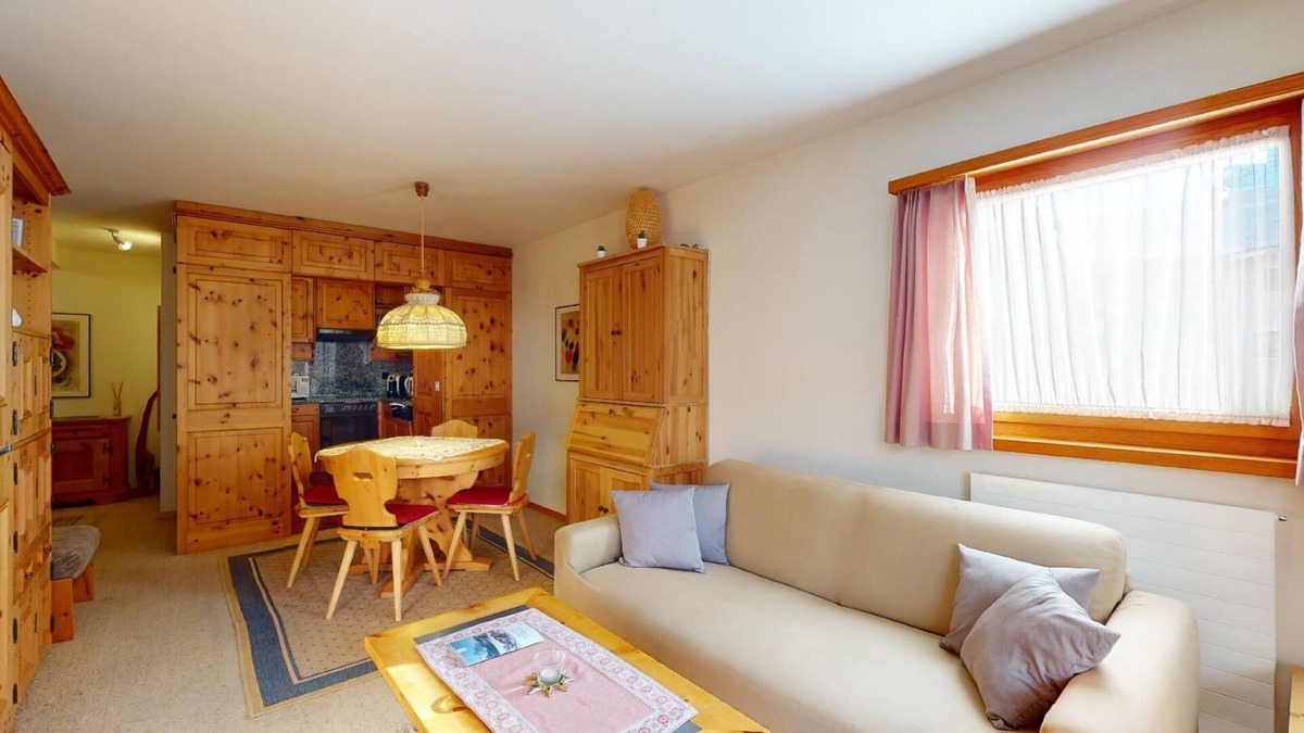 Sils-Maria Apartment | Two-room apartment on the first floor, 69 m².