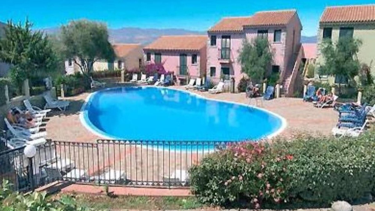 Badesi Apartment | Two-room apartment in stupendous Residence Sa Ventana