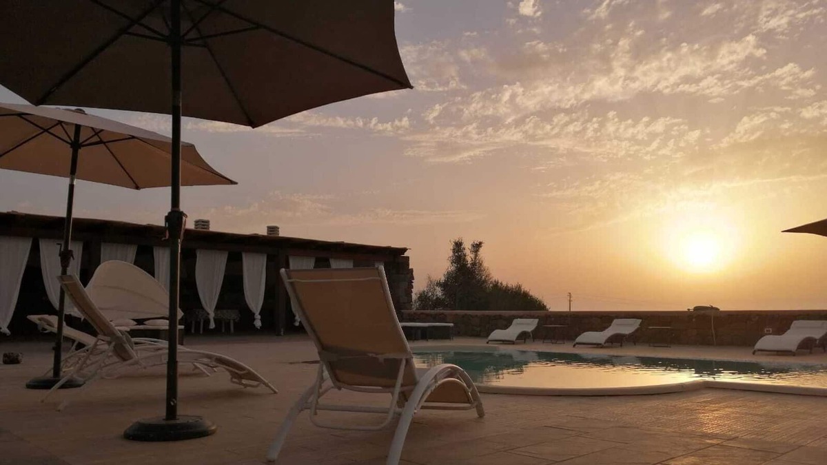 Pantelleria Villa | Two-room apartment in private villa with pool and African sunset view