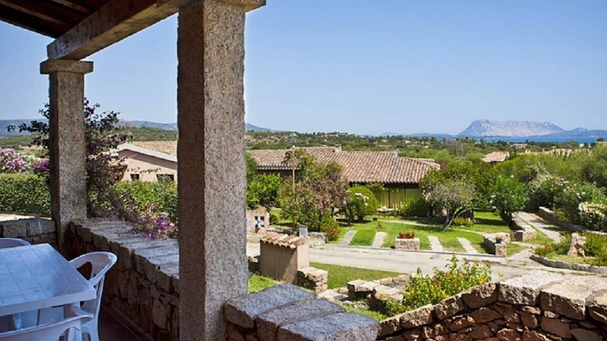 Luddui Apartment | Two room apartment with terrace and garden.