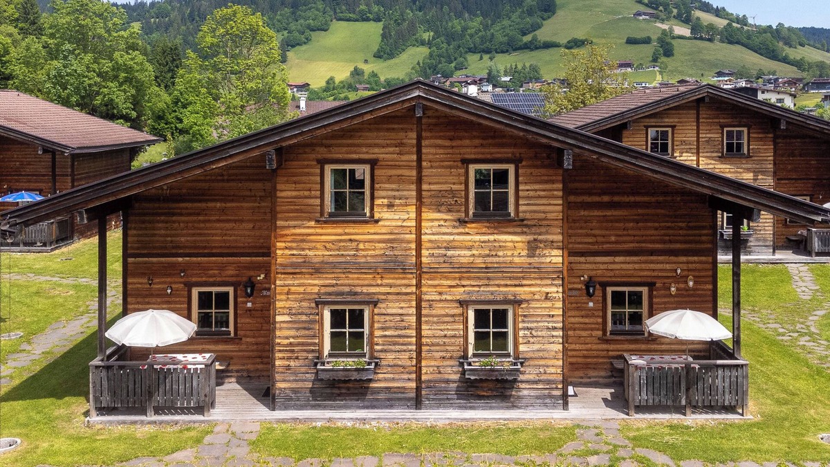 Niederau House | Two rustic chalets for small travel groups