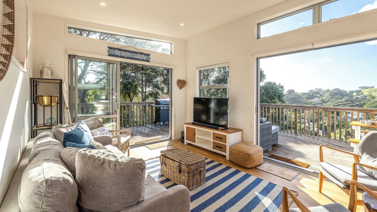 Palm Beach House | Two Sisters - Palm Beach Haven
