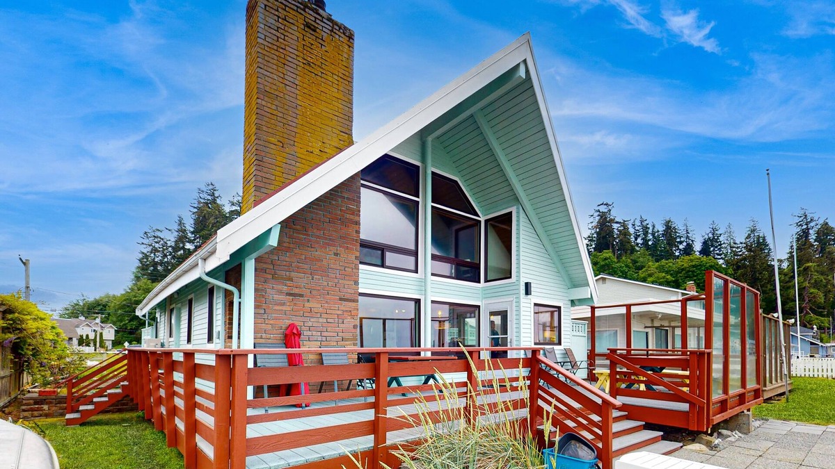 Langley Cottage | Two story, dog-friendly oceanfront cottage w/deck, private gas grill, wood stove