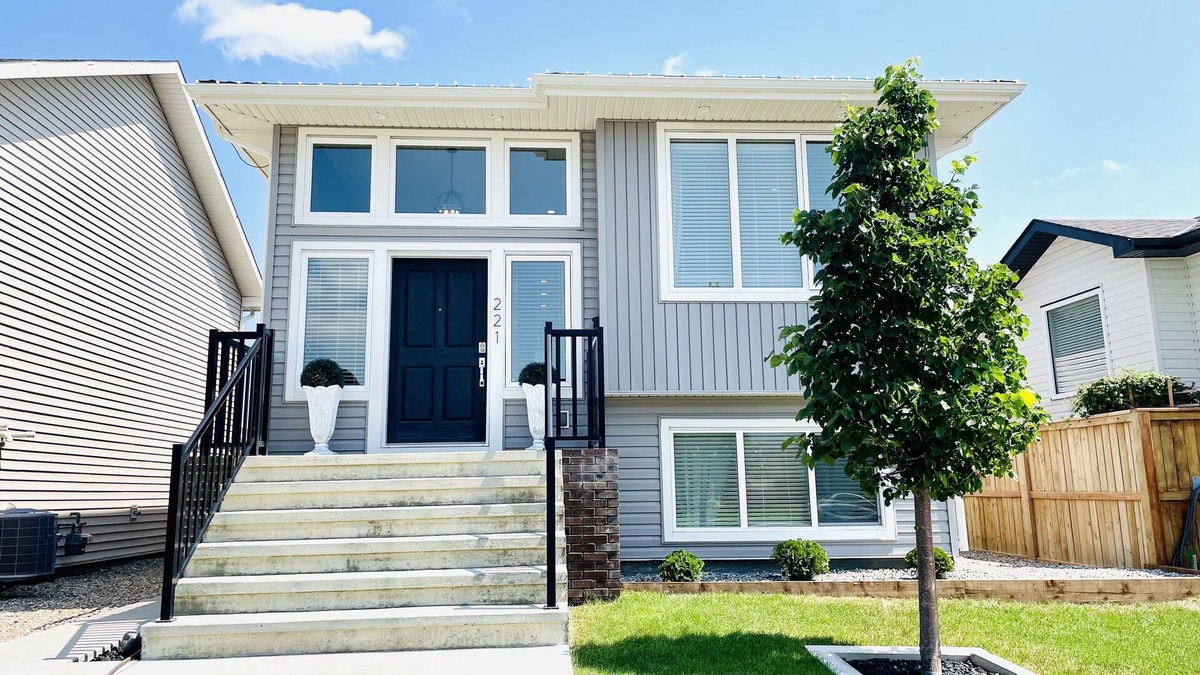 Lethbridge House | Two Two One