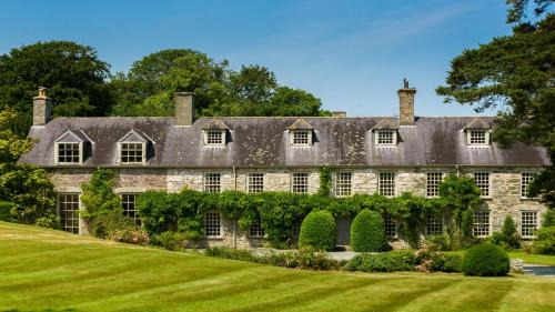 Pentraeth House | Ty Fry Manor