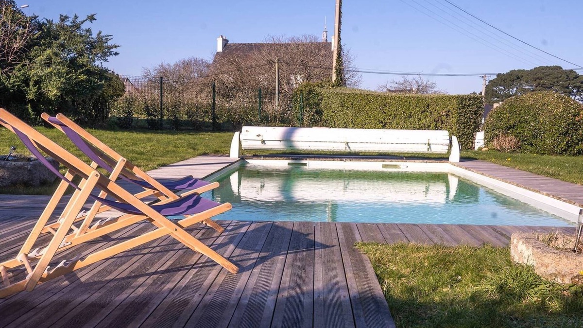 Perros-Guirec House | ty michel · Swimming pool access to beaches and sh