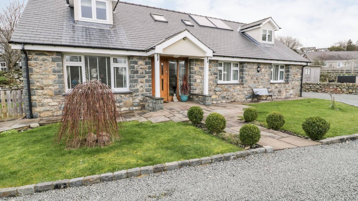 Dyffryn Ardudwy Cottage | TY NI, pet friendly, character holiday cottage in Dyffryn Ardudwy