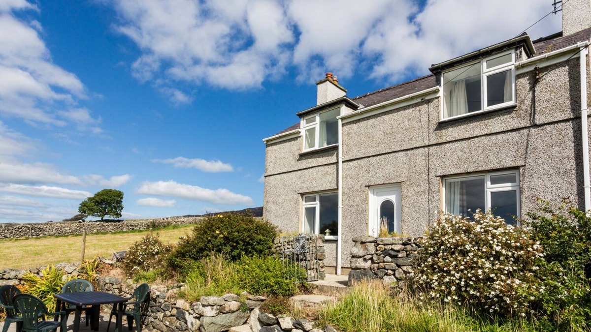 Garndolbenmaen Cottage | Tyn Y Gorlan