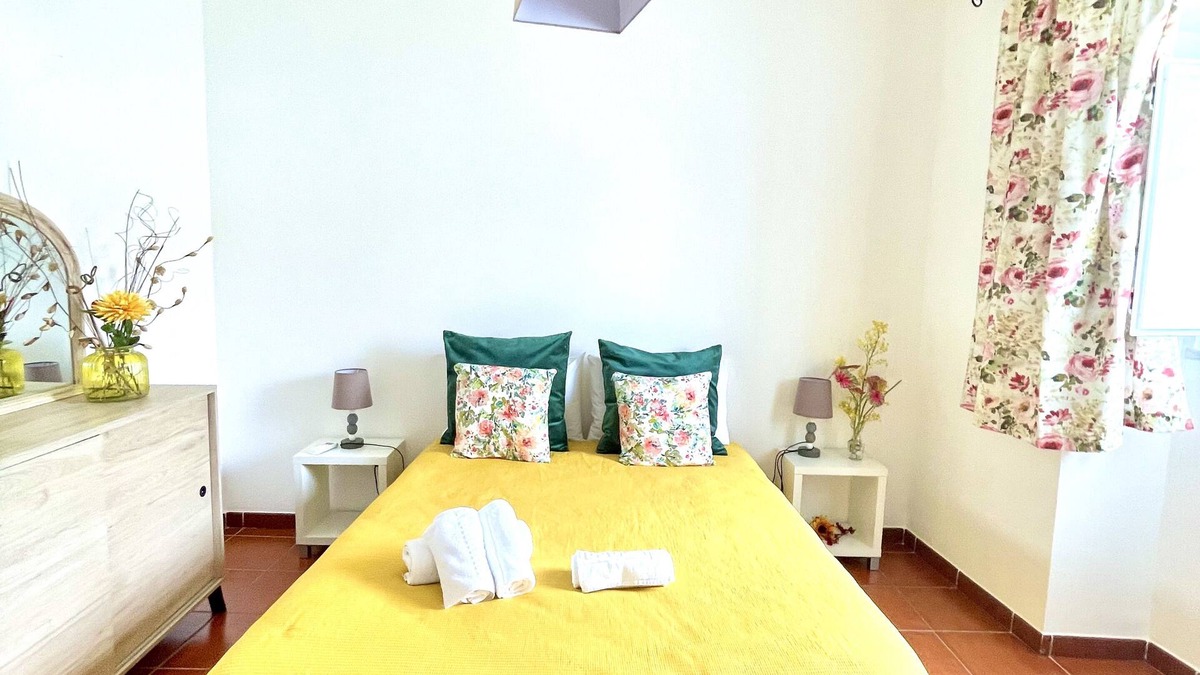 Portel House | Typical Alentejo house in the historic town of Portel