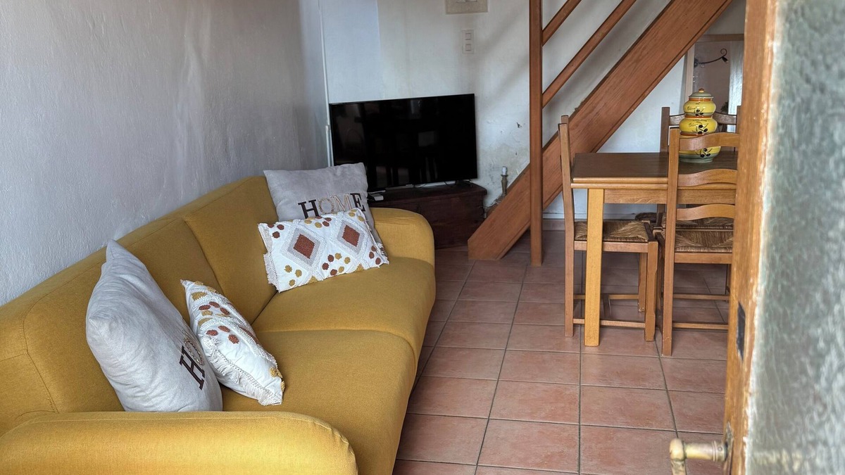 Cagnano House | Typical Corsican village house. In the heart of the village. 5 min from the beach