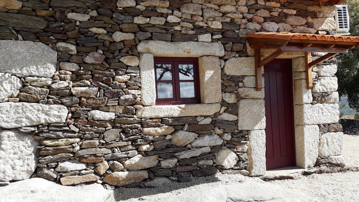 Tabuaco House | Typical house in the middle of nature