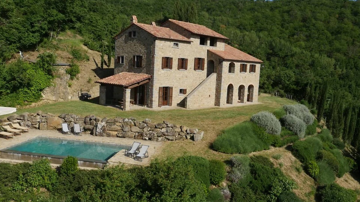 Cortona Villa | Typical house with private pool and a stunning view