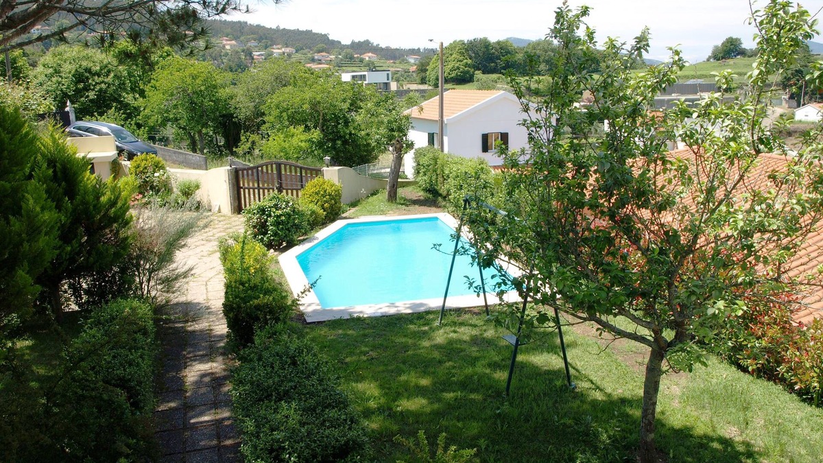 Venade Cottage | Typical house with swimming pool for 12 people, quiet and cozy place