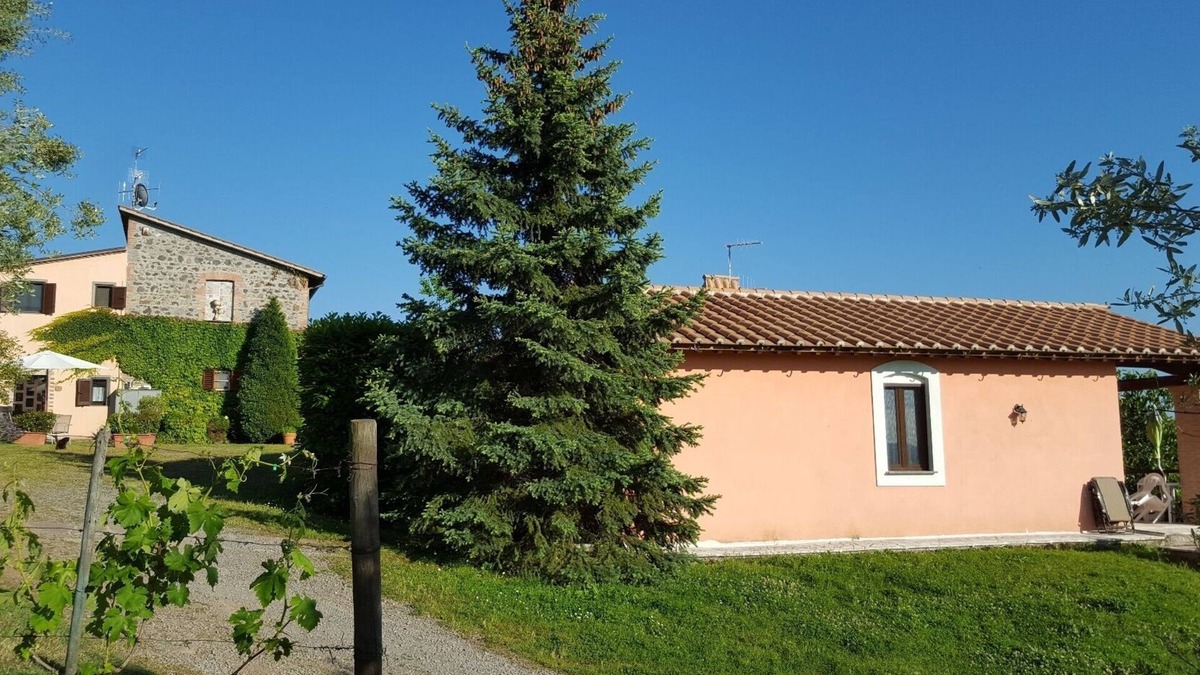 Bolsena Other | Typical Italian Country Apartment in Agriturism. Swimming Pool. Free WiFi