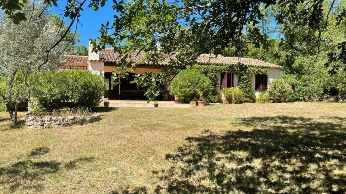 Saint-Paul-en-Foret House | Typical Provençal country house