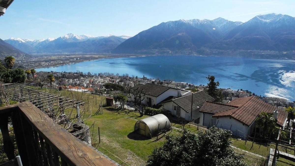 Orselina House | Typical, simple Ticino Rustico (60 m2) in a very quiet and sunny location