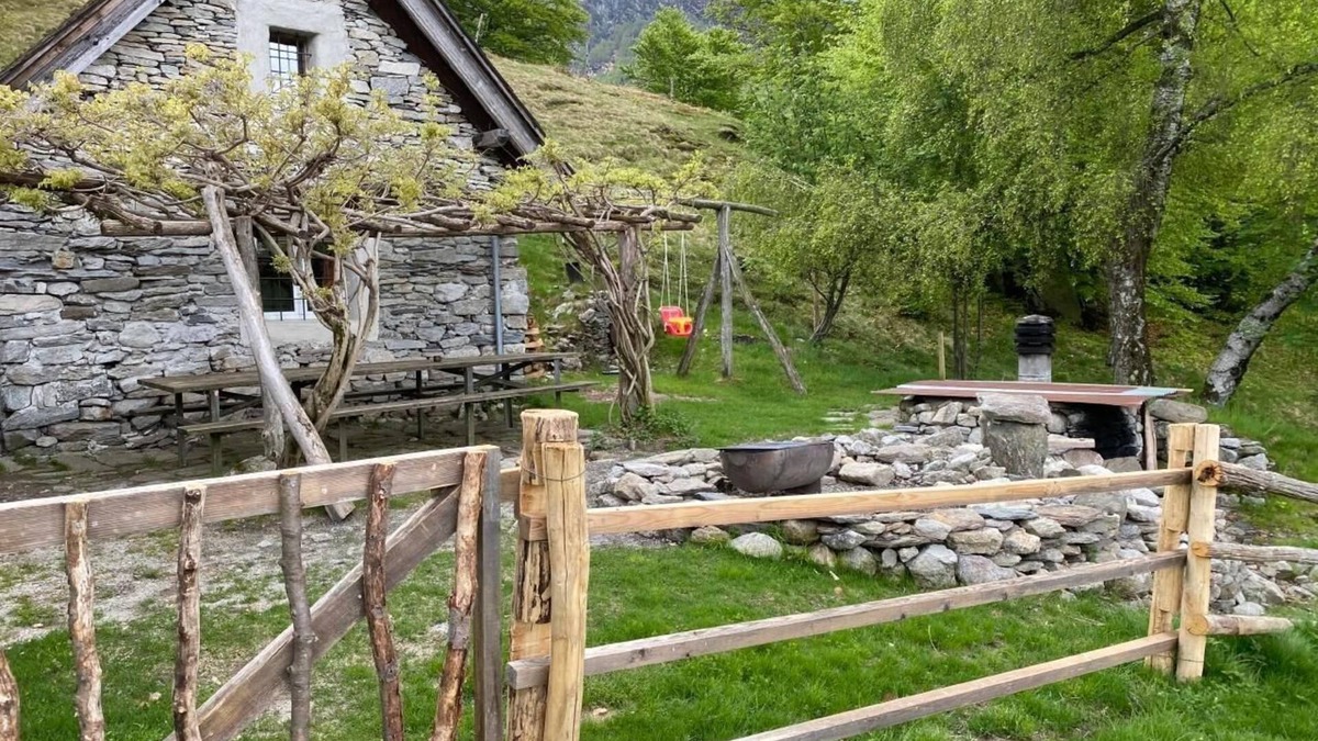 Centovalli Ski Chalet | Typical Ticino rustic in the Centovalli