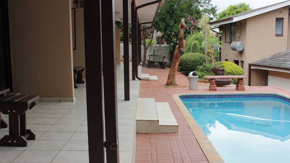 Tzaneen House | Tzaneen Guest House