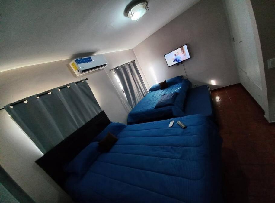 Monterrey Municipality Apartment | U 2tvs/LAVADORA/PATIO/10 CAMAS DOBLES/WIFI/3CLIMAS Garza Sada