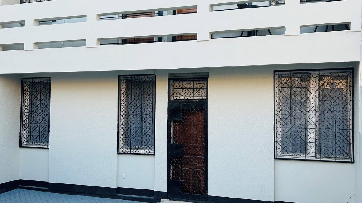 Msasani Villa | Ubalozi Villa luxury 2-bedroom villa by US Embassy with WiFi, AC and 75” TV