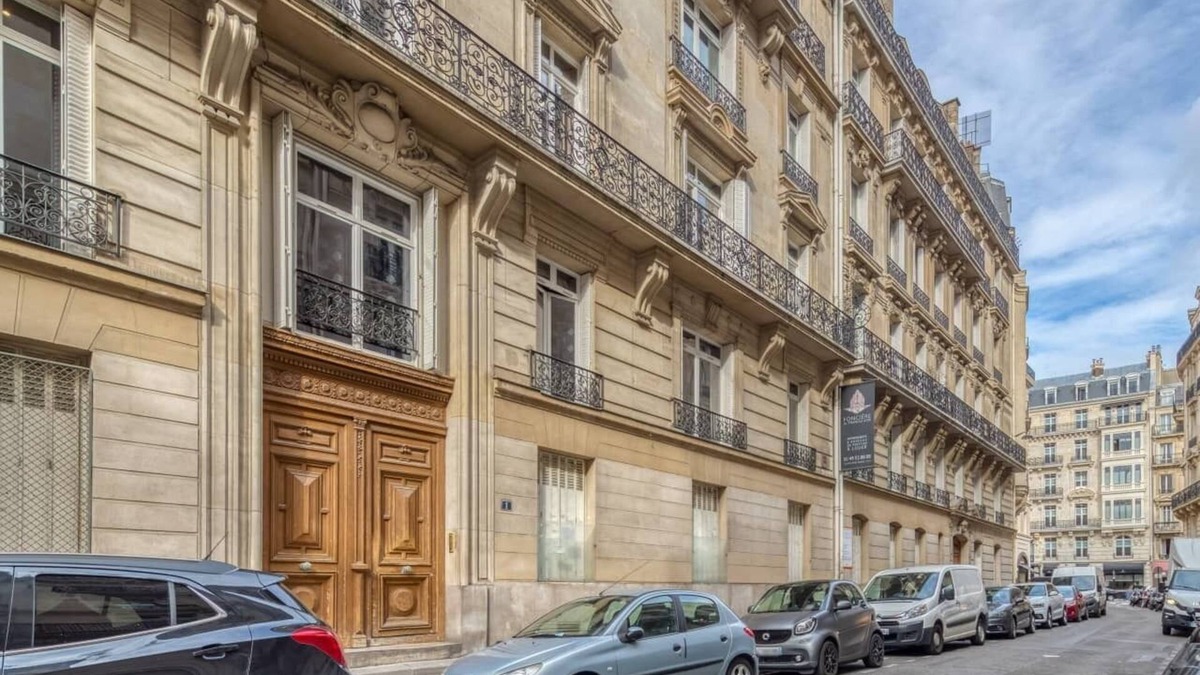 Champs-Elysees Apartment | Uber luxury-165m2 lavish abode between Ave Montaigne & Champs Elysees