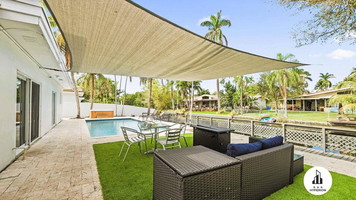 Aventura House | Uhost AI | 5BR Retreat | Pool, Valet & Event Space