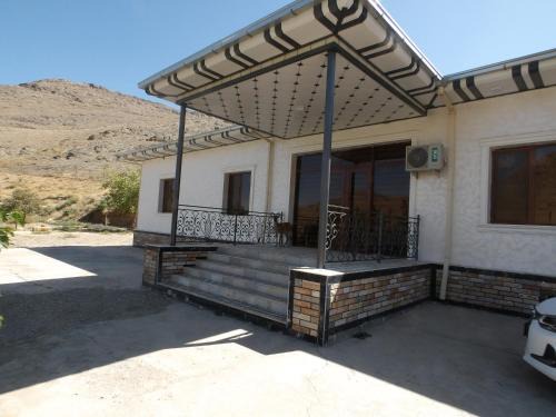 Uzbekistan Hotel | UHUM GUESTHOUSE nuratau mountain