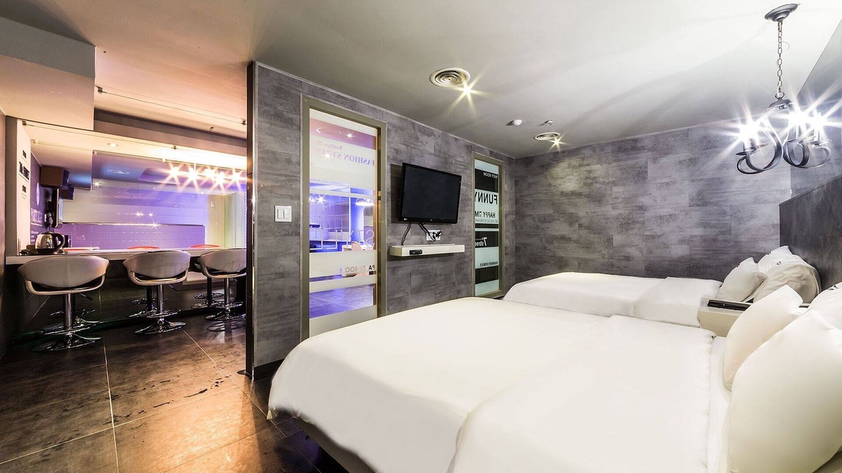 Uijeongbu Hotel | Uijeongbu 7th Street THE Class