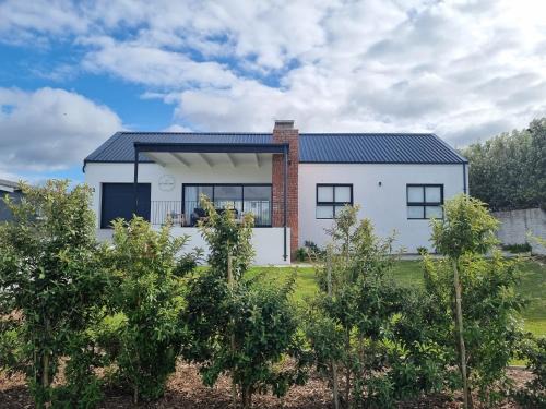 Pearly Beach House | Uitwaaien Beach Cottage