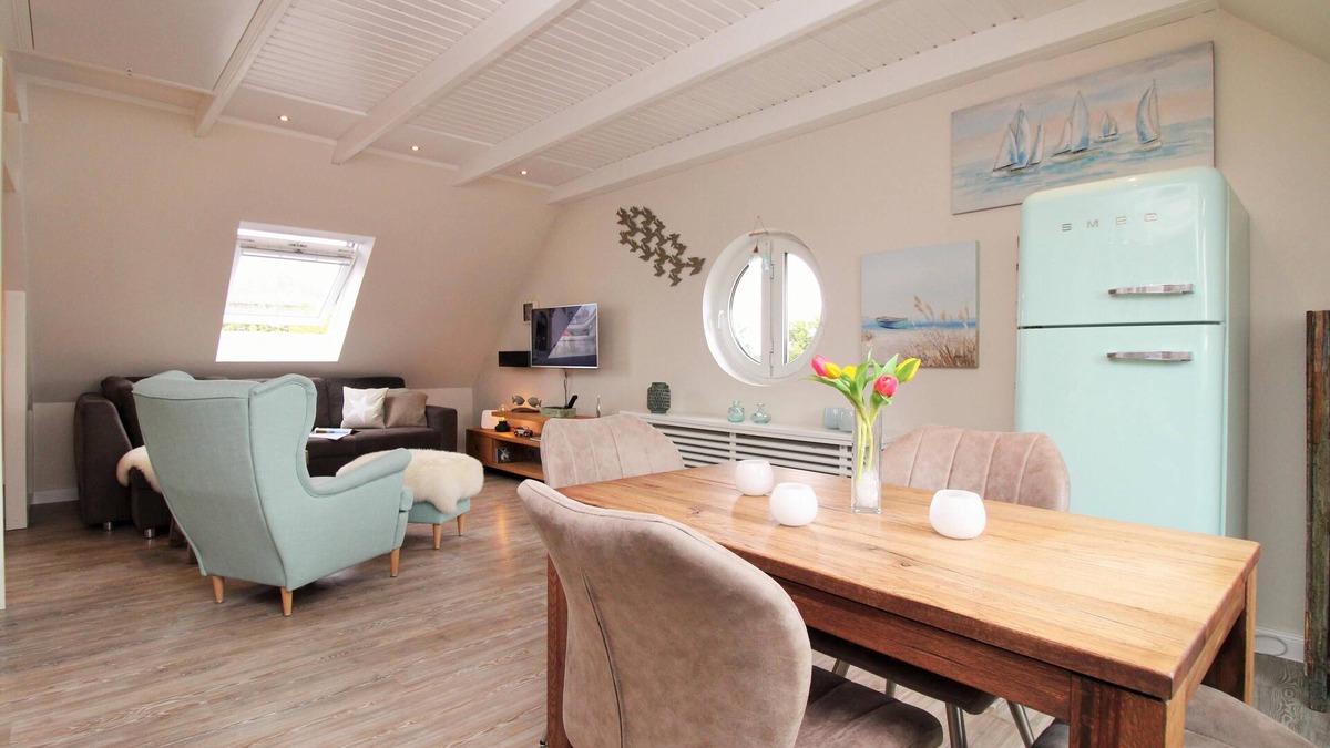 Kuehlungsborn Apartment | Ulmenhof WE 11: modern, high-quality furnished 1-room apartment