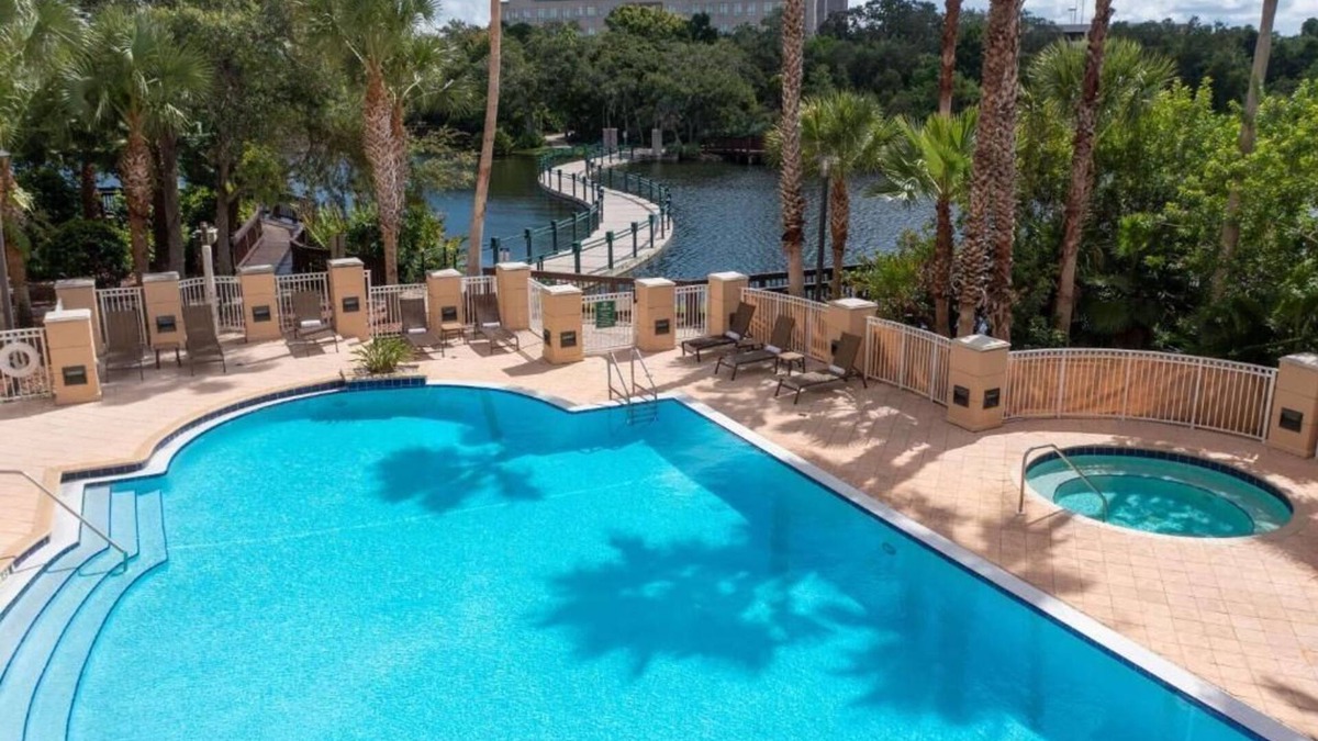 St. Petersburg - Clearwater Hotel | Ultimate Comfort Getaway| Infinity Pool, Waterfront Dining | 2 Units
