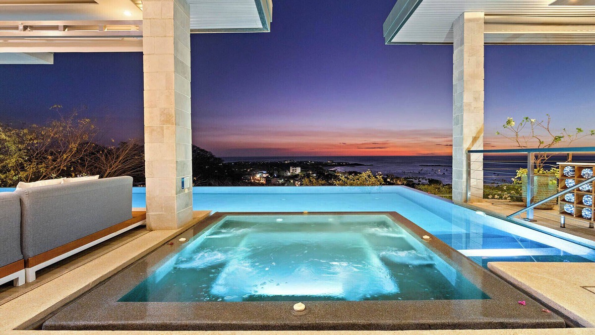 Tamarindo Villa | Ultimate Luxury Villa: Hot Tub, Gourmet Kitchen & Stunning Ocean Views - Fully Staffed