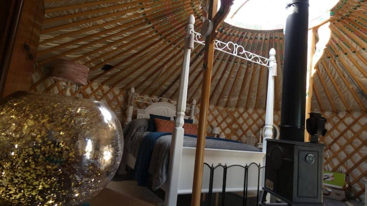 Lampeter Cabin | Ultimate Luxury Yurt Experience With Firepit- Willow Yurt