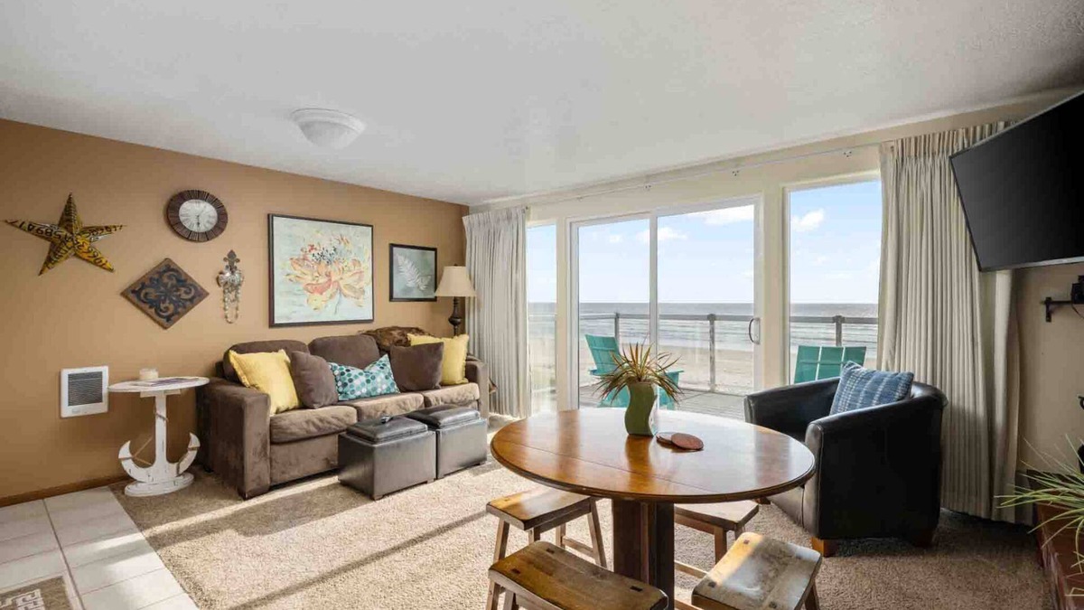Rockaway Beach Condo | Ultimate Oceanfront Escape for Two at Beachy Eagle A, Amazing Views, Fire-Table, Steps from Beach