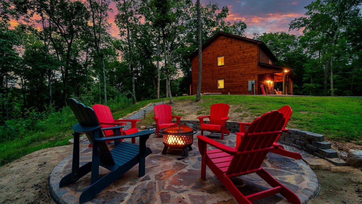 Sevierville Cabin | Ultimate Privacy! Hot Tub and Fun Game Room